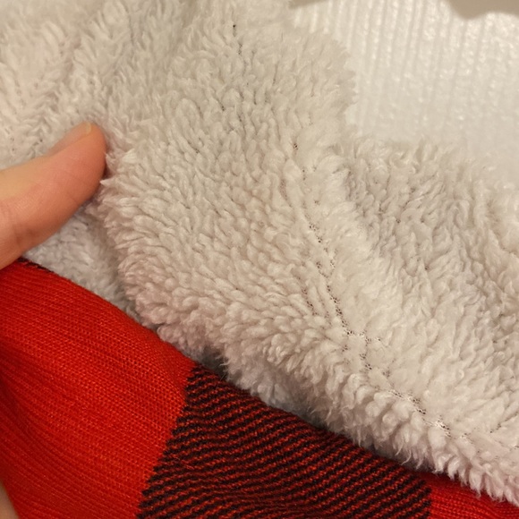 Comfy buffalo plaid long sleeve top with hood - Picture 5 of 7